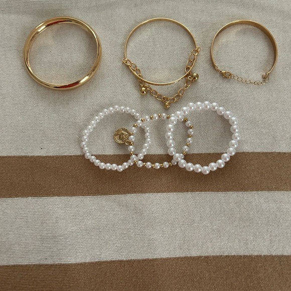 Nordstrom Jewelry - Elegant Gold and Pearl Bracelets Fun Bracelet Set